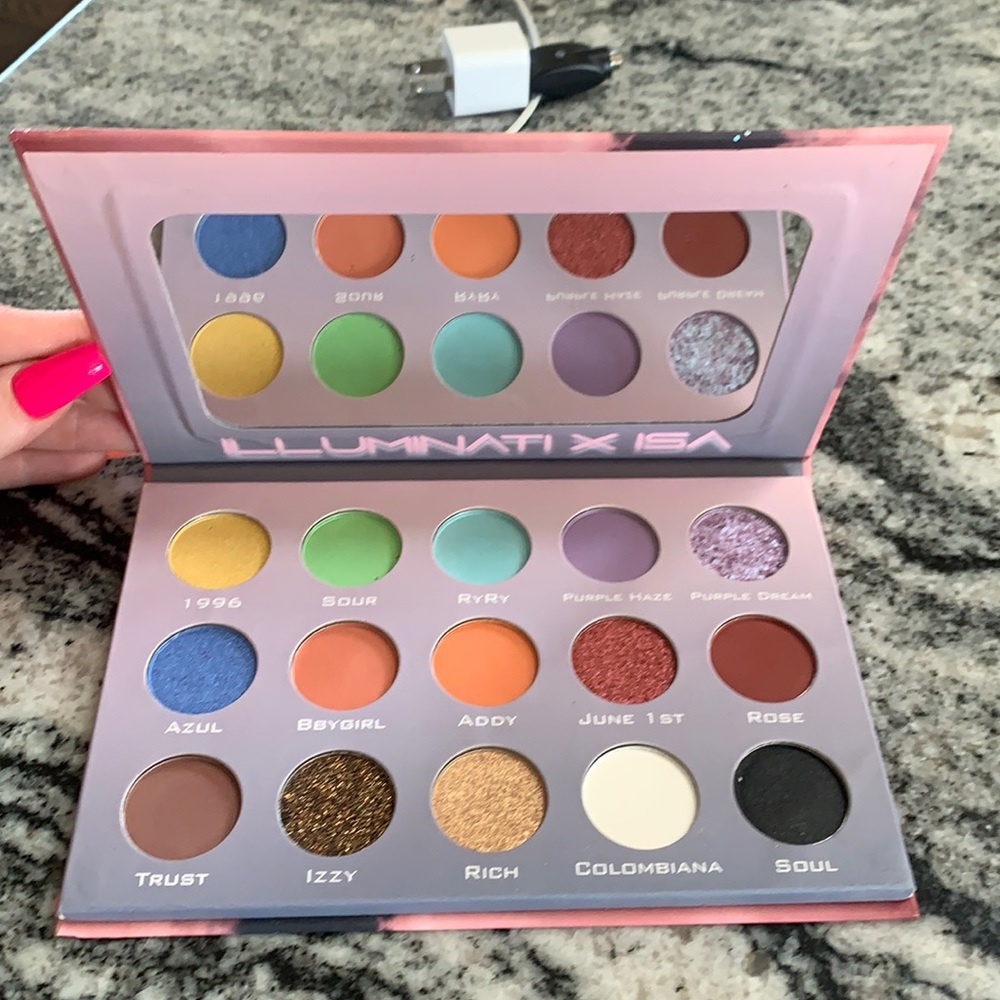Illuminati x Isa Glam Eyeshadow Palette by Isabel Bedoya (Never Used)